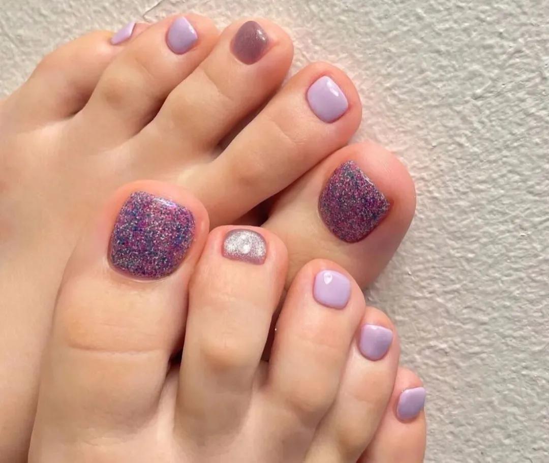 温柔夏季显白脚指甲,脚指甲美甲秋冬显白黄色