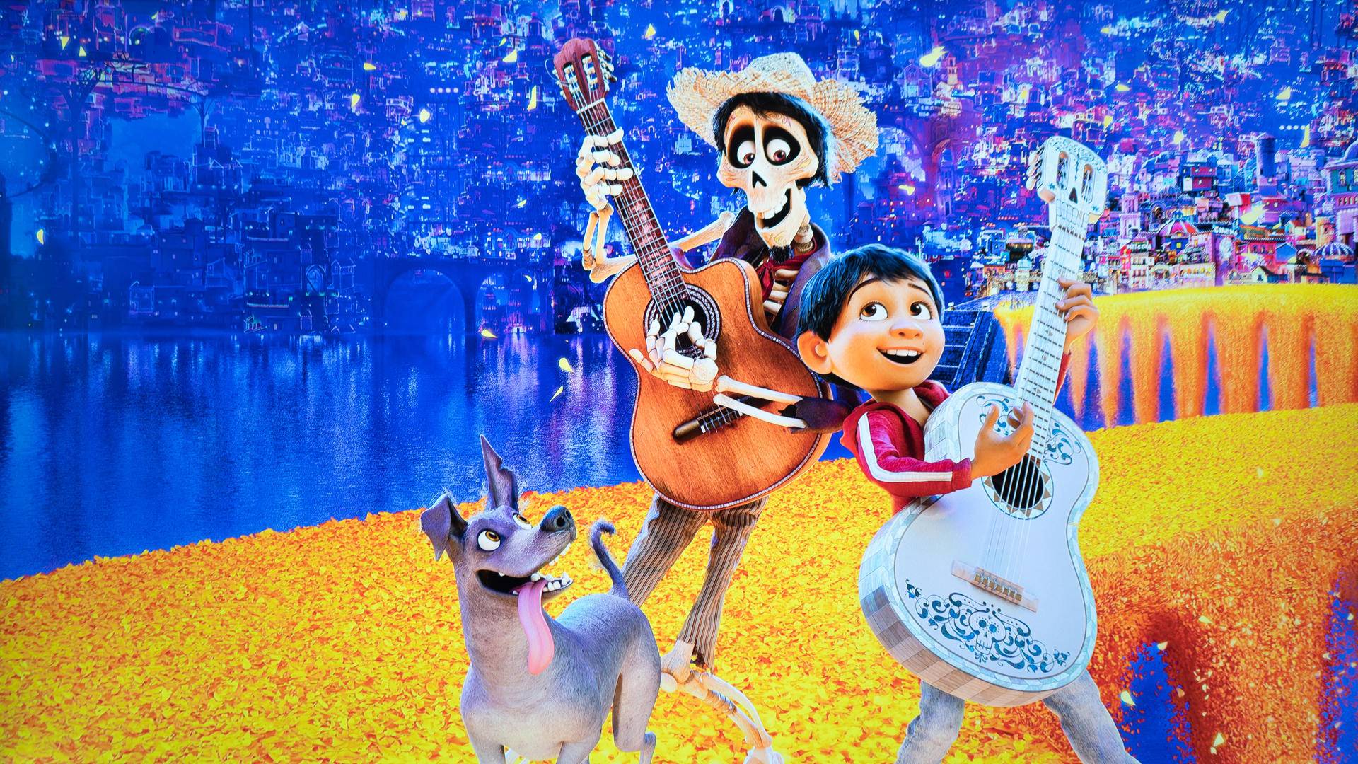 海信电视65寸不卡顿,海信电视hz65e7d屏幕亮度多少