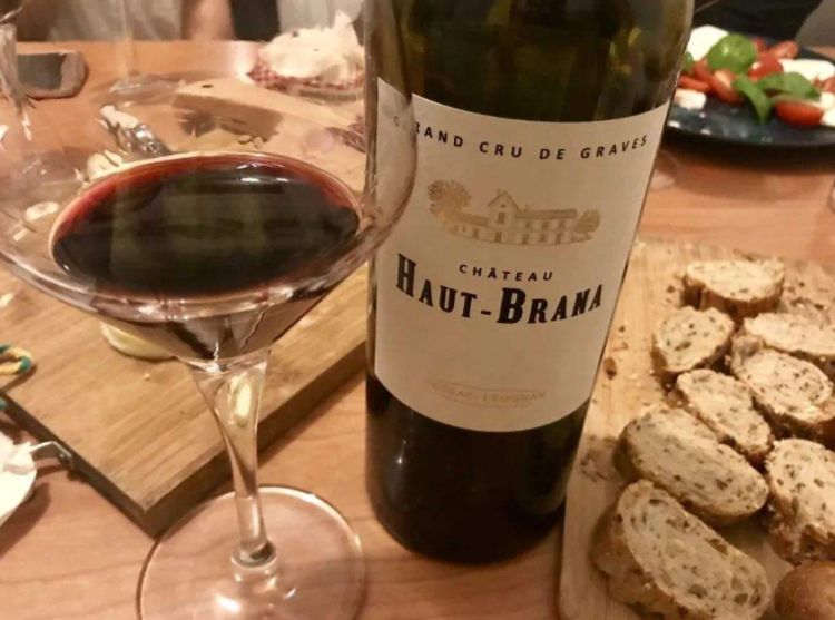 买红酒还需要买啥,真假红酒带几个字母的区别