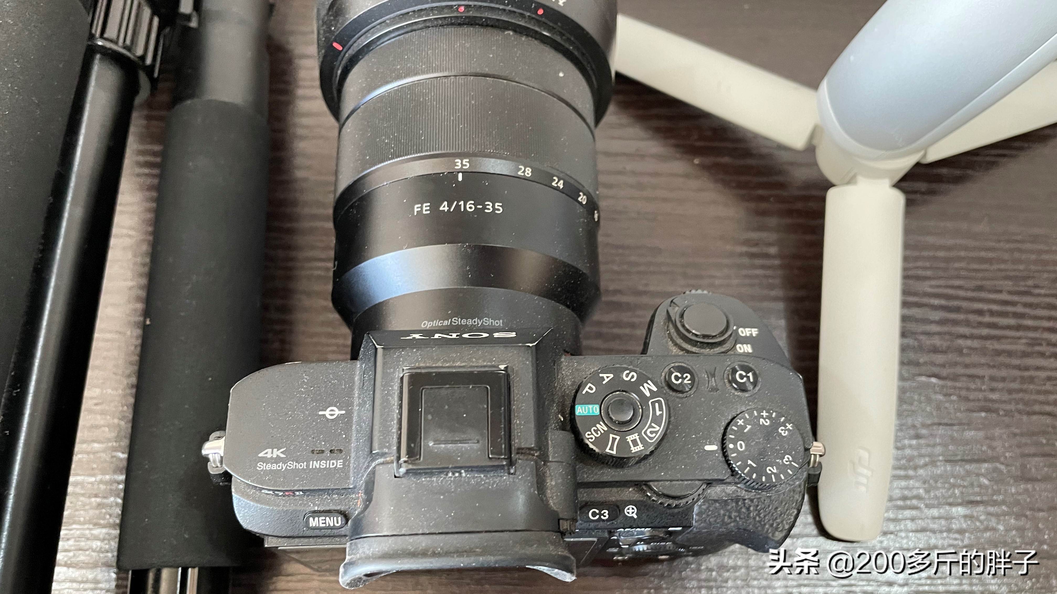 战车依旧有电，自媒体到底用什么设备，今天给大家普及一下