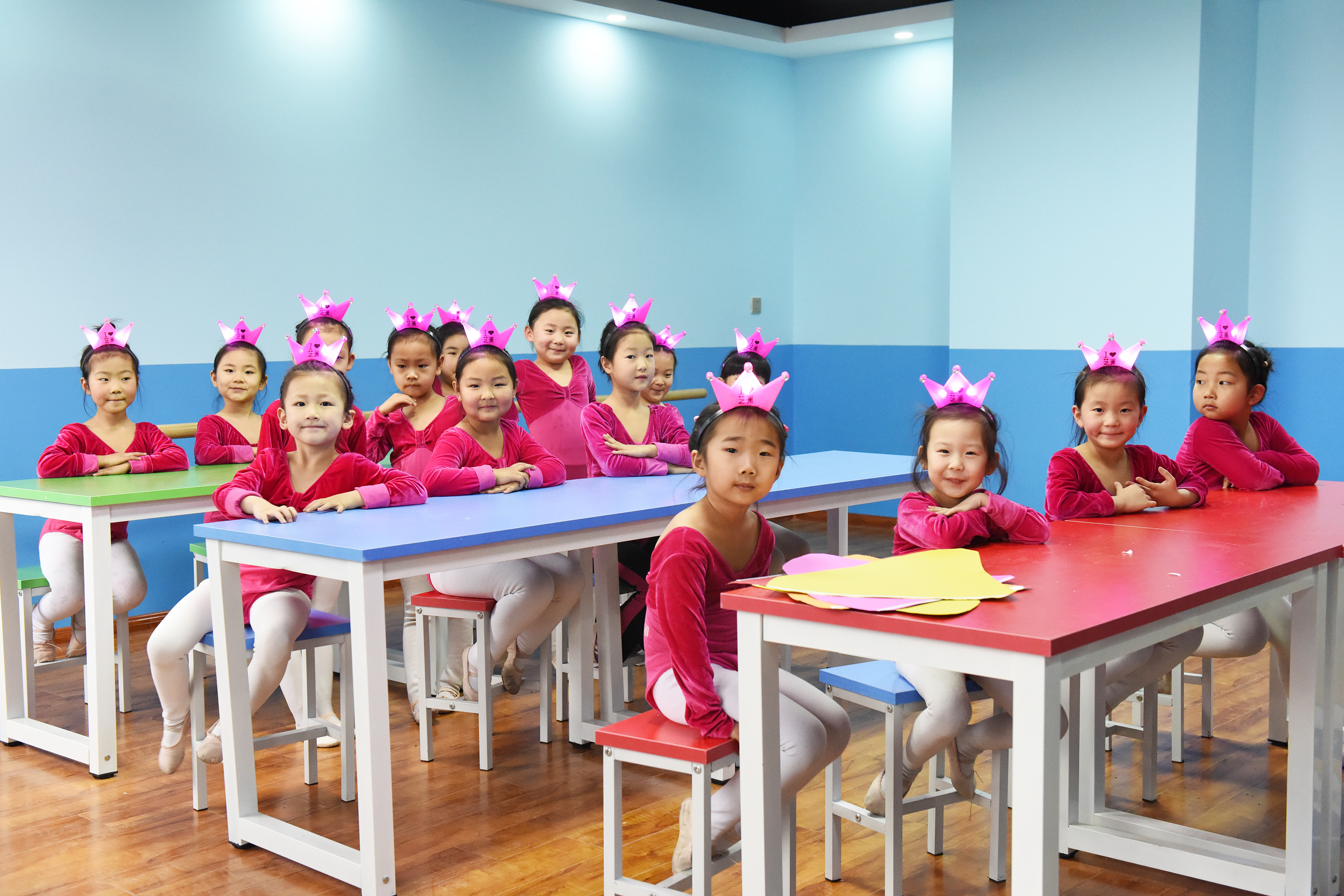 丰富多彩别开生面喜迎圣诞——贝贝亲子四周年粉丝节庆典活动记