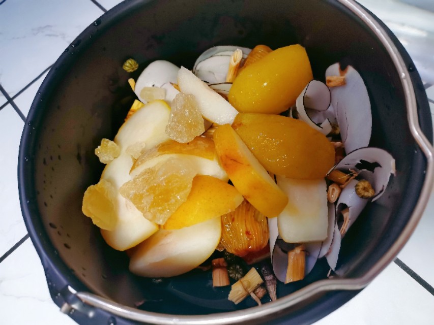 海底椰菊花雪梨膏教程视频,网红海底椰雪梨菊花膏的功效