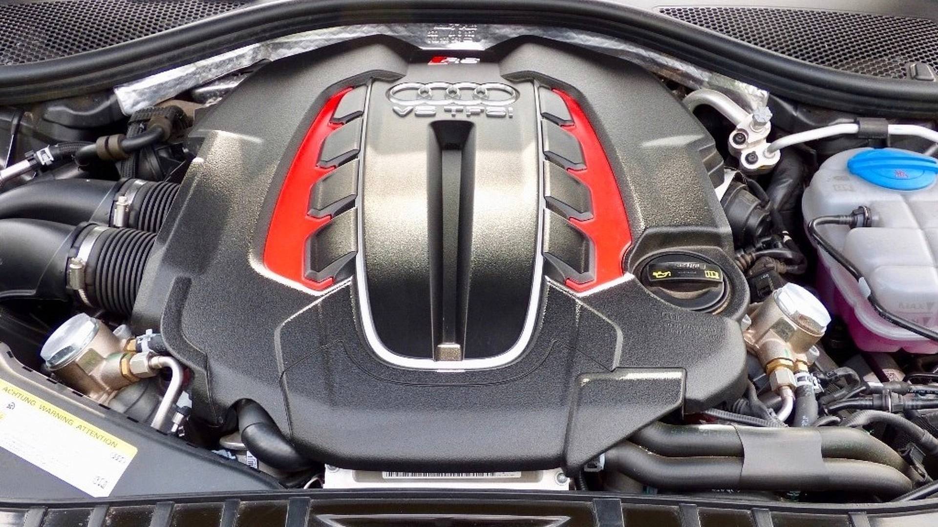 国内第一台新款上市的rs6,最新款rs6发布