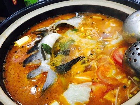 贵阳最好吃的黔东南苗家酸汤鱼,贵州最有名10道菜酸汤鱼