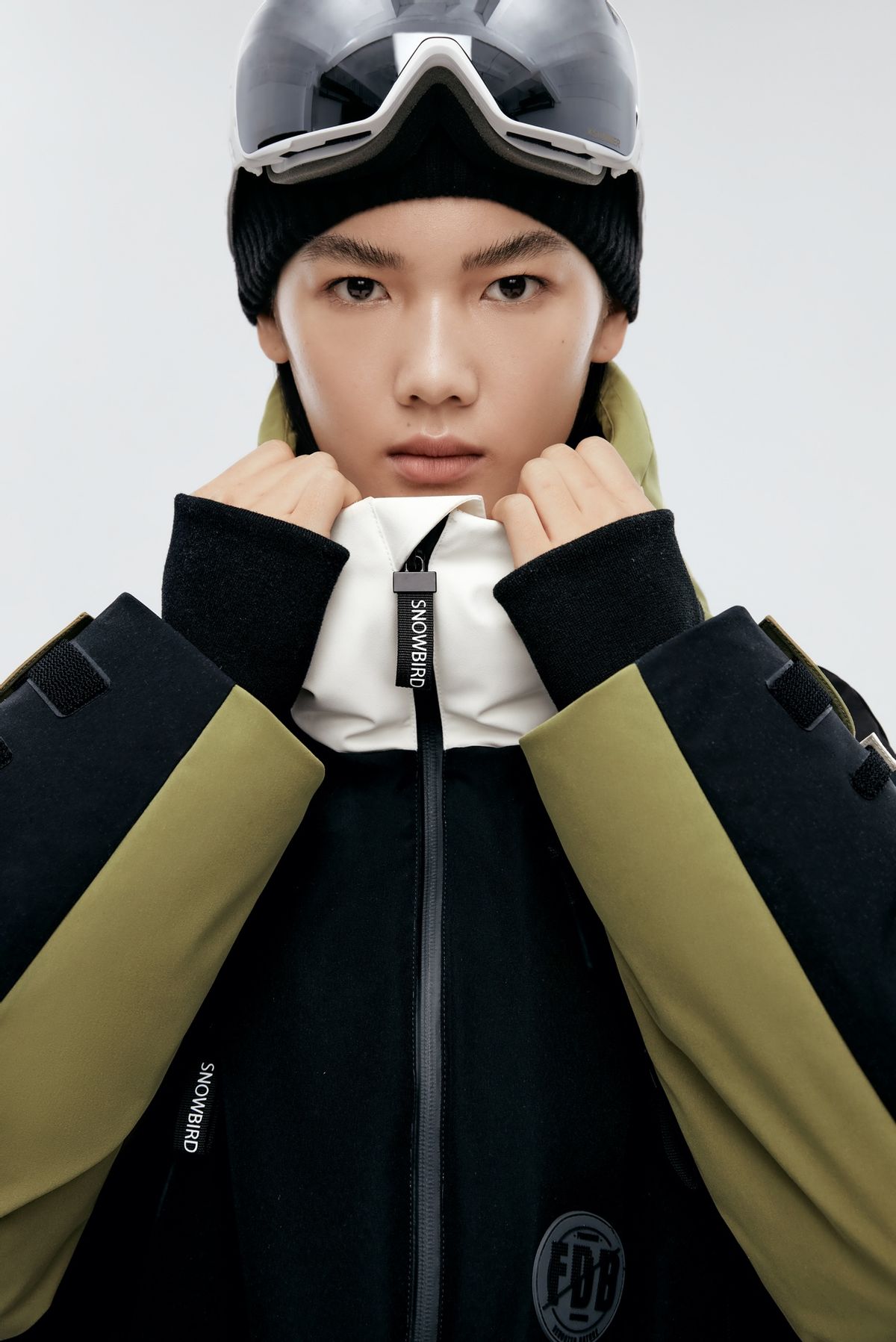 白色中款羽绒服怎么穿啊,高品质羽绒服怎么穿都好看