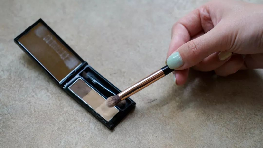 又挺又大的鼻子如何修容,如何把大鼻头变成小鼻头用修容修