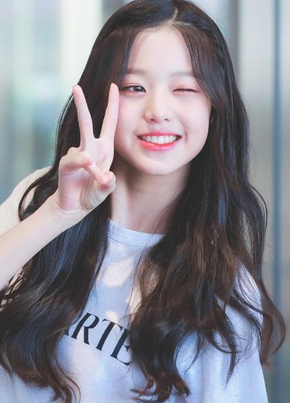 李彩玲家境富裕,家庭和谐的爱豆