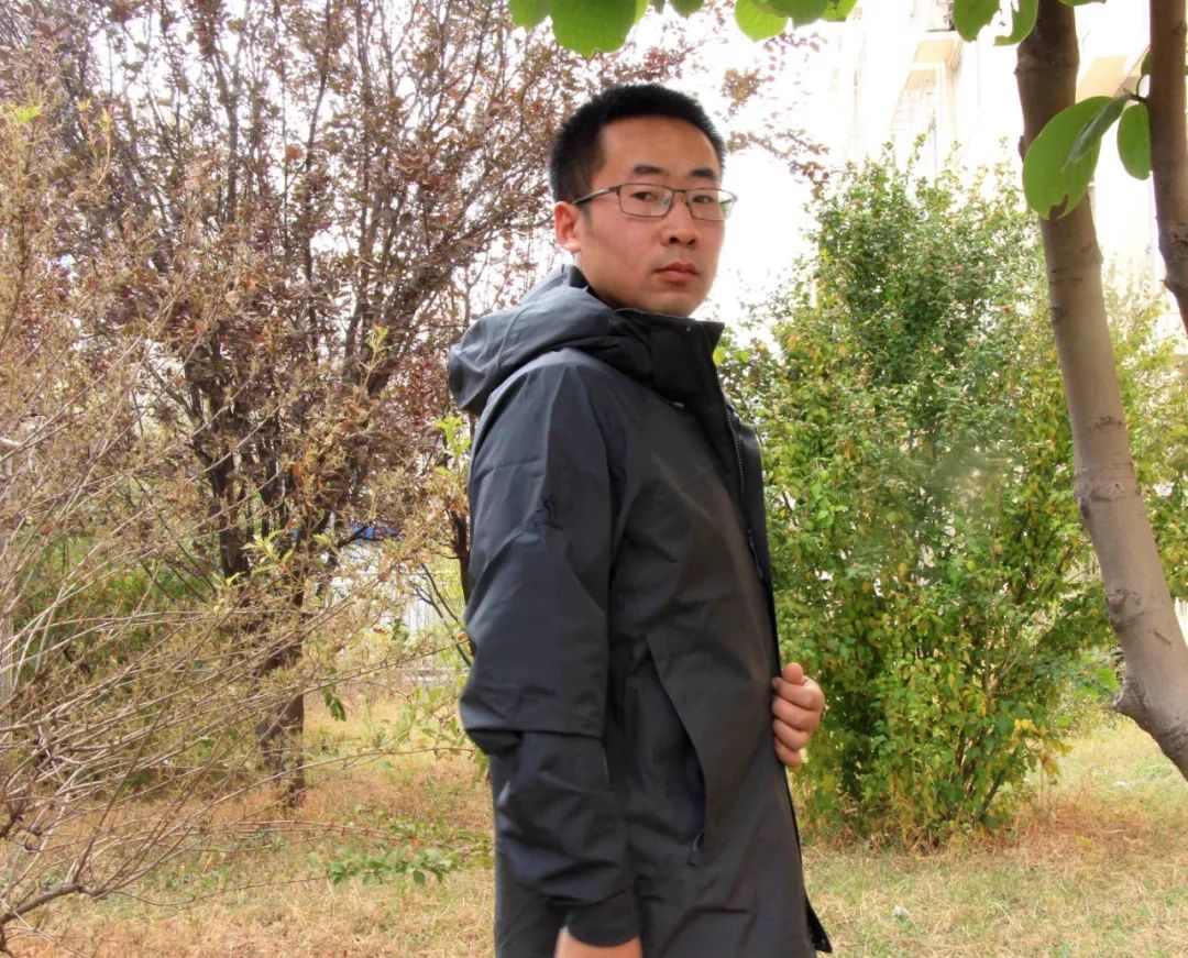 性价比最高的户外冲锋衣,户外防风薄款冲锋衣凯乐石