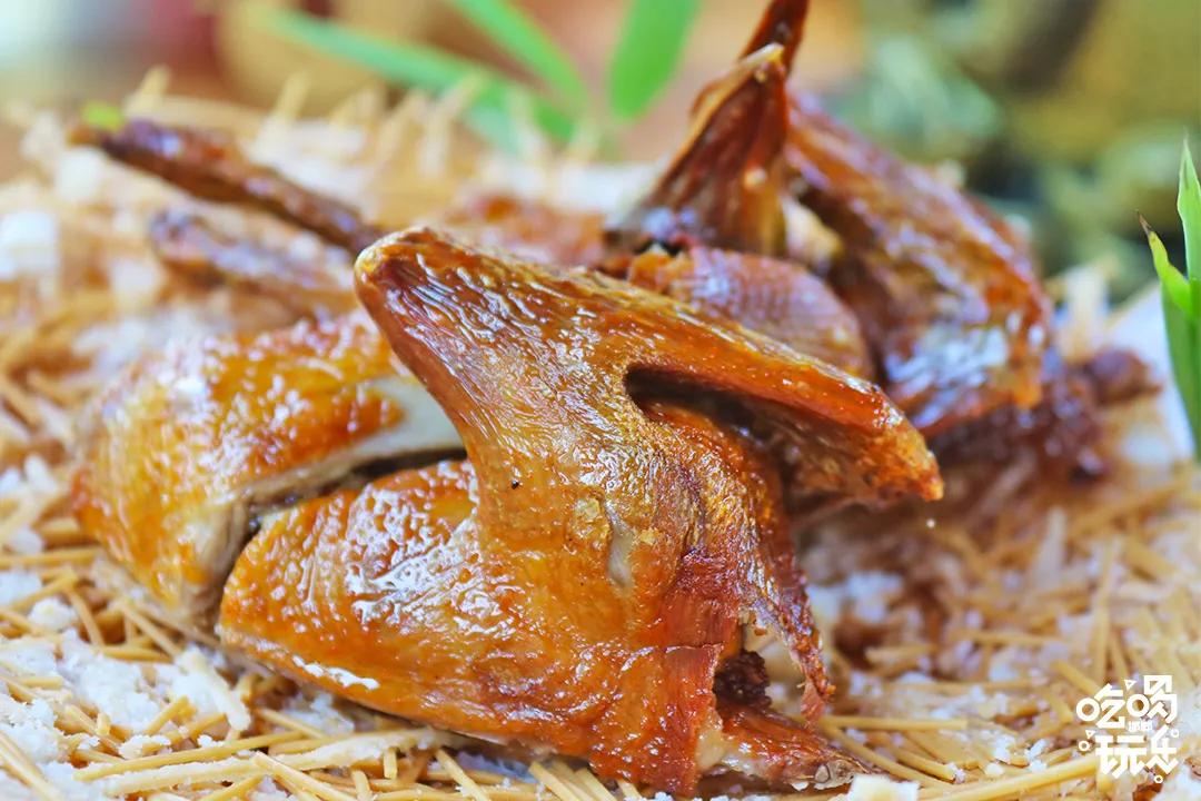 秋冬来袭！来碗养生汤！吃着鸽子喝着汤！请客有面子就到鸽子王