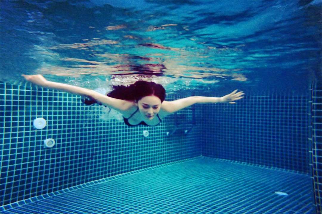 又一女星网购被骗，看似心机超重的张馨予，实则是没心眼的妹子