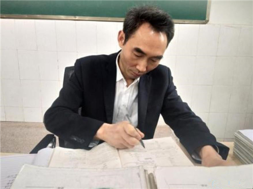 当老师的好处和坏处以及原因,当老师要注意哪些细节