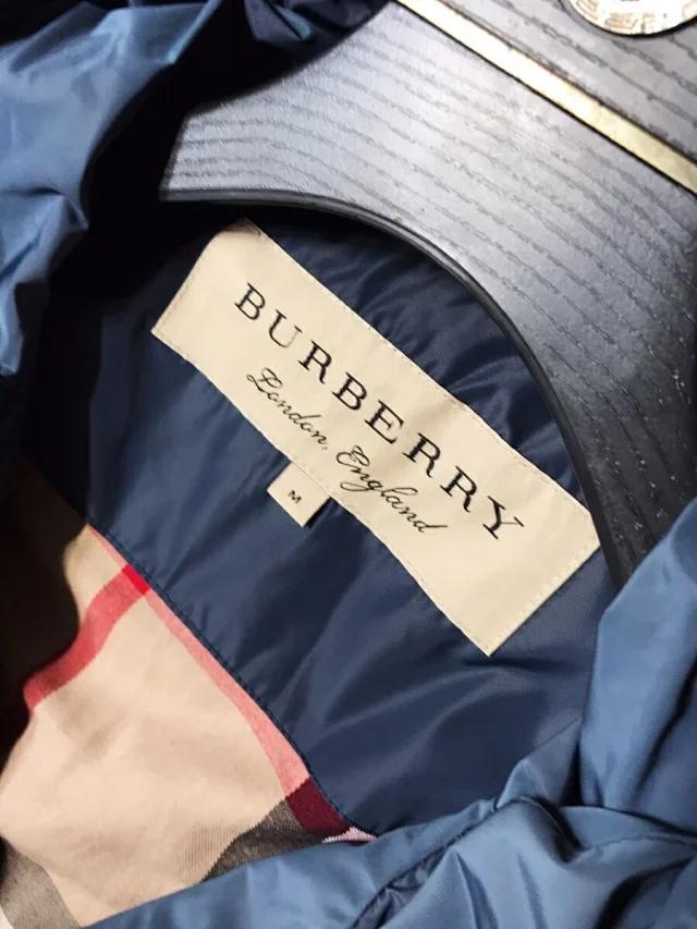 普拉达通勤服,普拉达蓝色条纹衣服多少钱