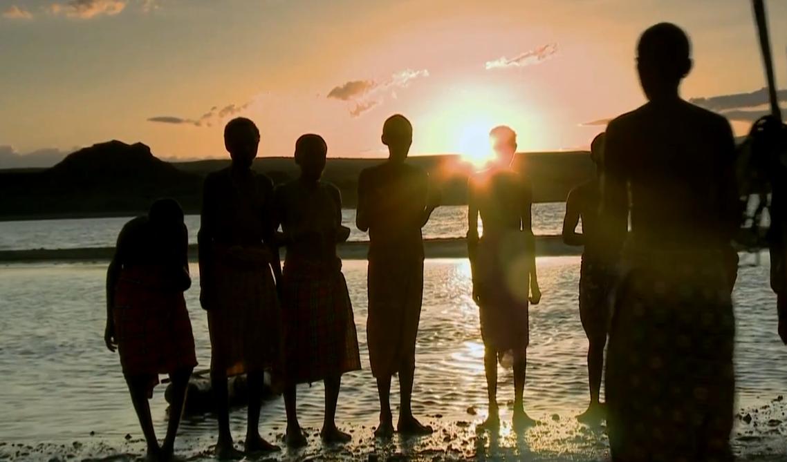 只吃鱼的非洲部落,没鱼就捕杀鳄鱼吃,从不吃其他的