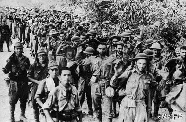 抢战俘戒指,日军举起*刀军**,手指一同砍下!巴丹行军细节