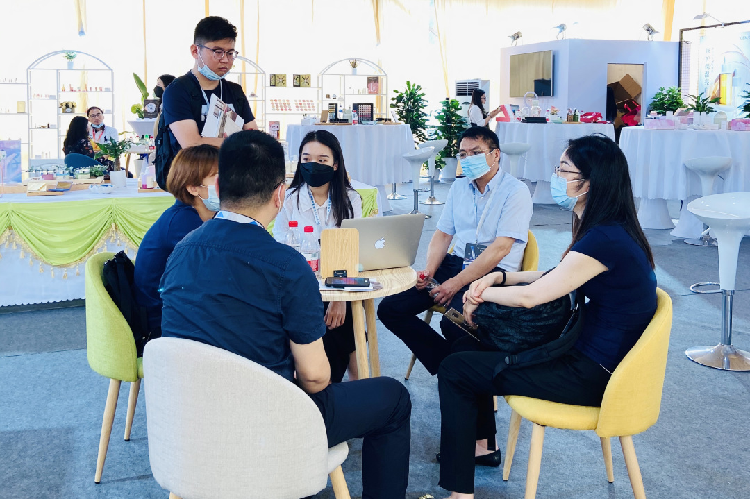 靠颜值出圈,靠颜值出圈第一人