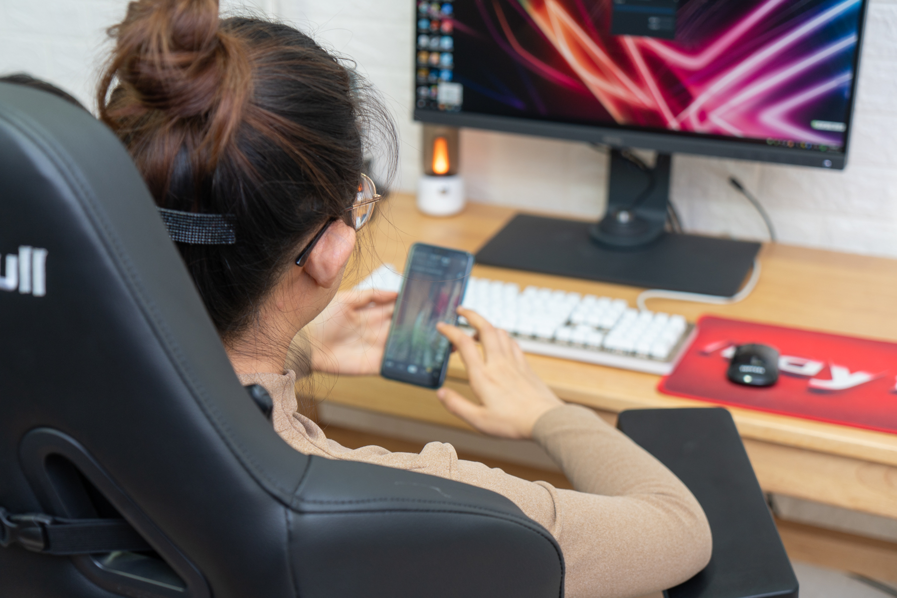 傲风透气电竞椅,椅子就坐傲风电竞椅