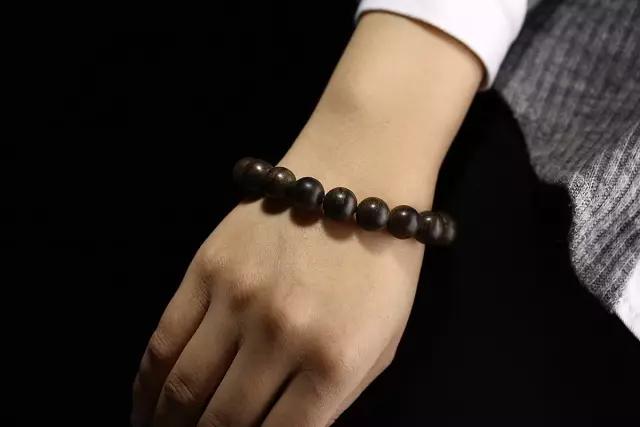 鸡爪骨文玩市场价格,最靠谱的文玩价格参考表赶紧收藏