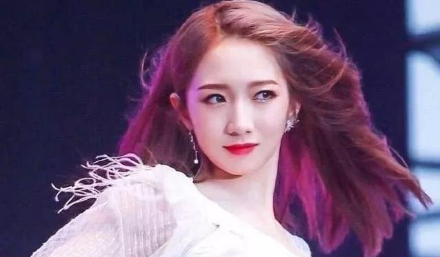 孟美岐lisa,lisa跟孟美岐