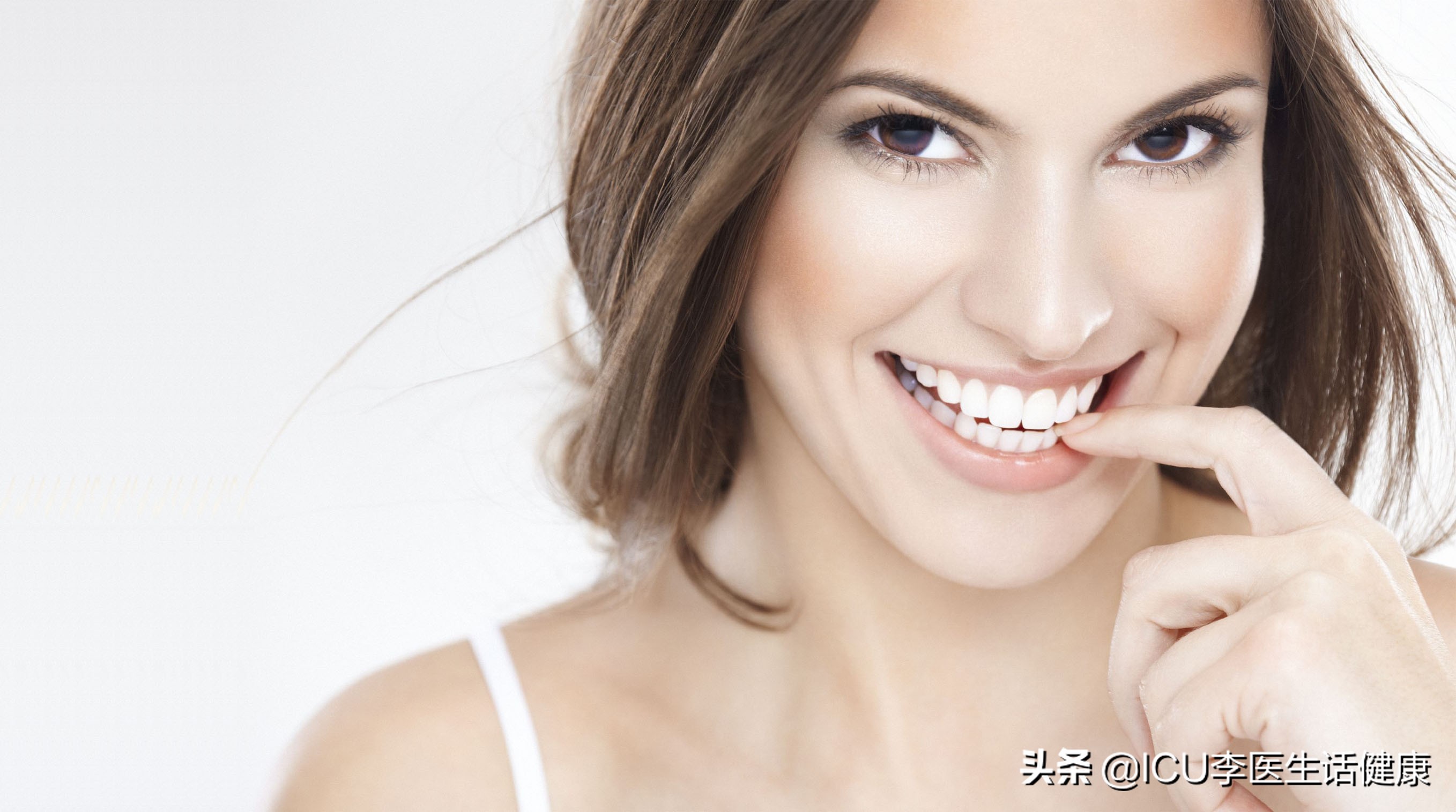 老人早起吐血怎么回事,小伙子假装吐血结果母亲被吓哭了