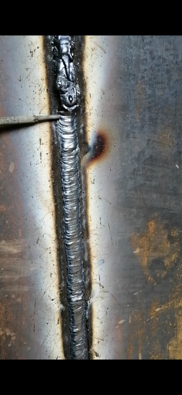 非洲刚果金卢本巴希，电焊工450一天，每天工作9小时