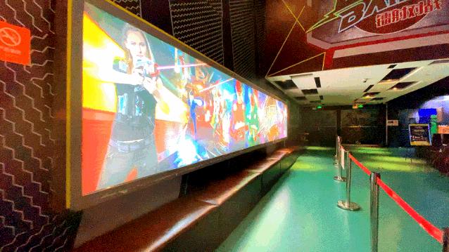 滑滑梯和蹦床乐园,弹力空间蹦床滑梯