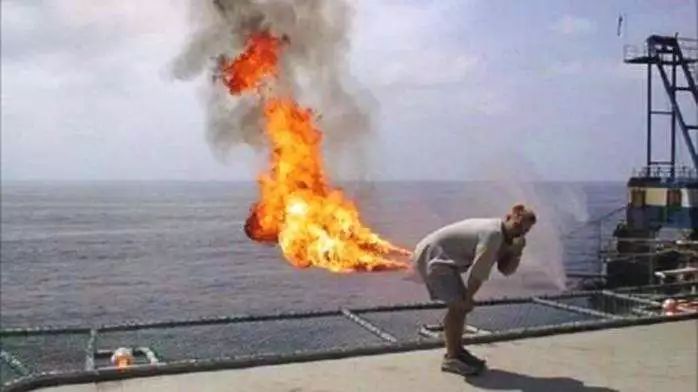 泳衣湿了以后还有保暖性吗,泳衣穿长的暖和还是短的暖和