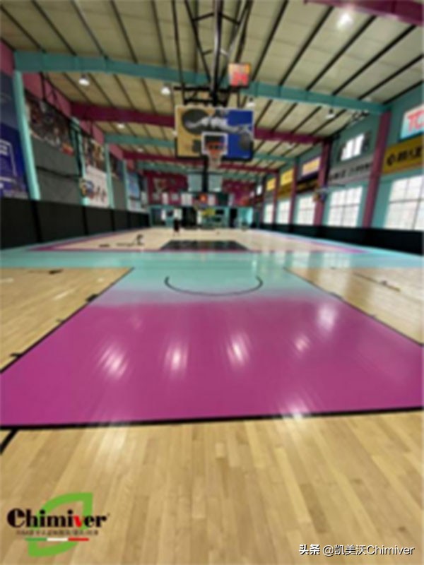 运动木地板彩漆,运动木地板漆施工视频