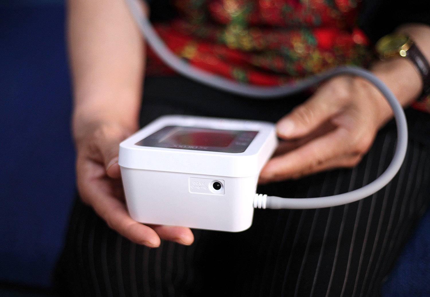 送父母测试健康的仪器,欧姆龙血压计哪款好求推荐