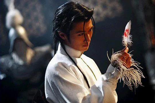 “我身上有160多处骨椎需要治疗”谢霆锋的成功不是偶然