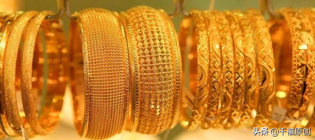 金镯银镯别贴肉戴？圆形变方形，是买到假货，还是戴的方法不对？