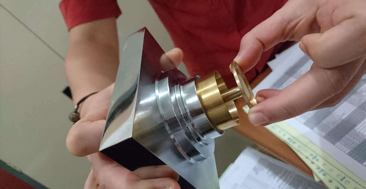 洗衣机排水管能插在地漏吗,洗衣机排水管能不能放在下水道里