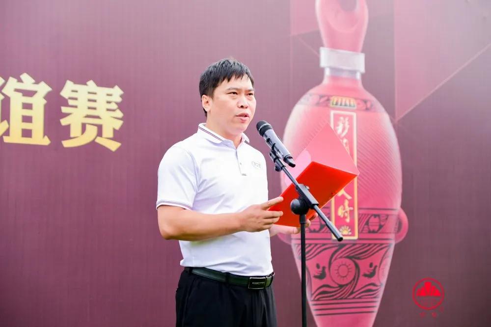 天时酒与高尔夫球携手，是一场天高海阔的邂逅