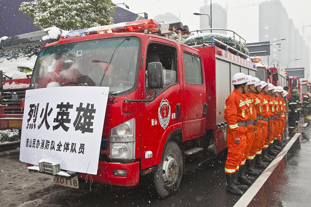 婚车遇丧车谁先让路,婚车遇到丧车谁让路