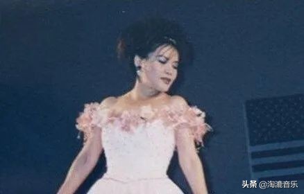 龙飘飘对你怀念特别多伴奏,龙飘飘特别怀念你