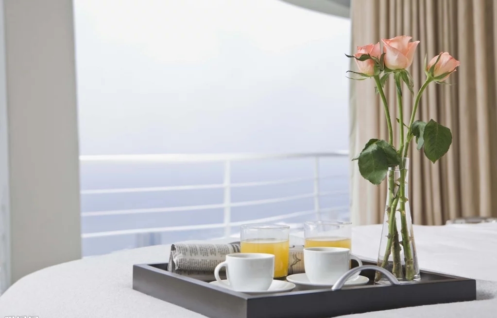 女神进化论:看80后白骨精如何PK90后小魔女?