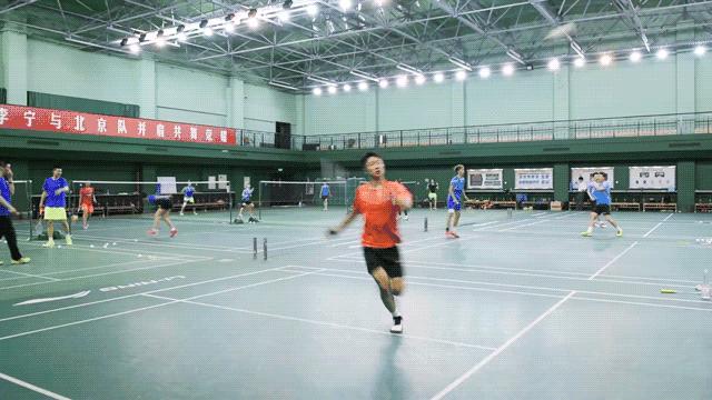 跑位的正确方法与技巧羽毛球,怎样精准的预判羽毛球的落点