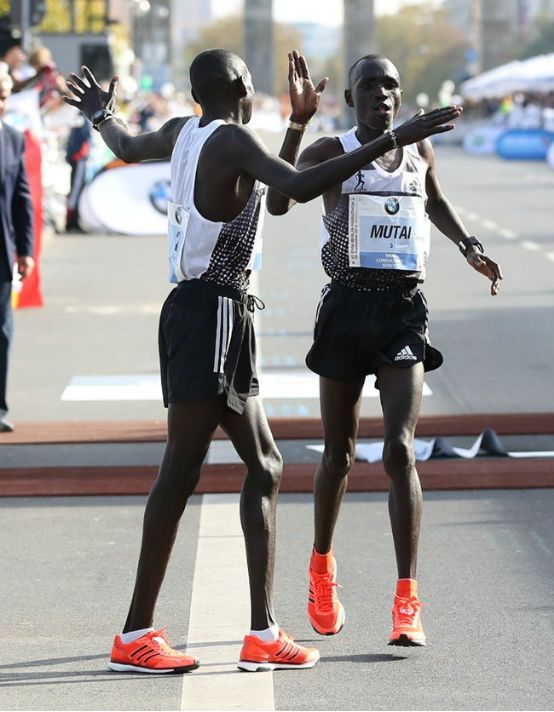 阿迪最好的boost跑鞋,阿迪的boost跑鞋为啥这样软