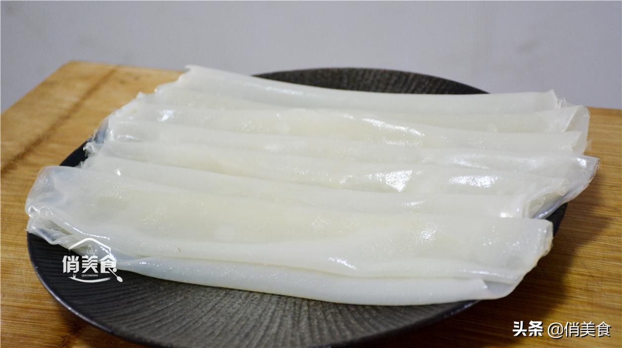 凉皮的正宗做法和配方视频,凉皮最详细的做法