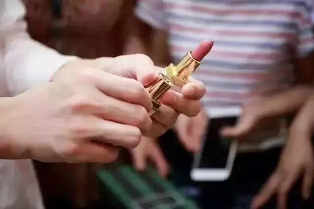 无印良品珊瑚色口红怎么样,无印良品的口红好用吗