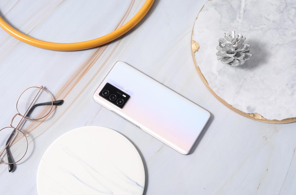 为什么iQOOz5续航那么好,怎么感觉iqooz5续航没有那么强