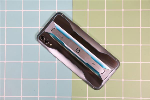 黑鲨游戏手机2pro新机多少元,黑鲨游戏手机2pro支持什么黑科技