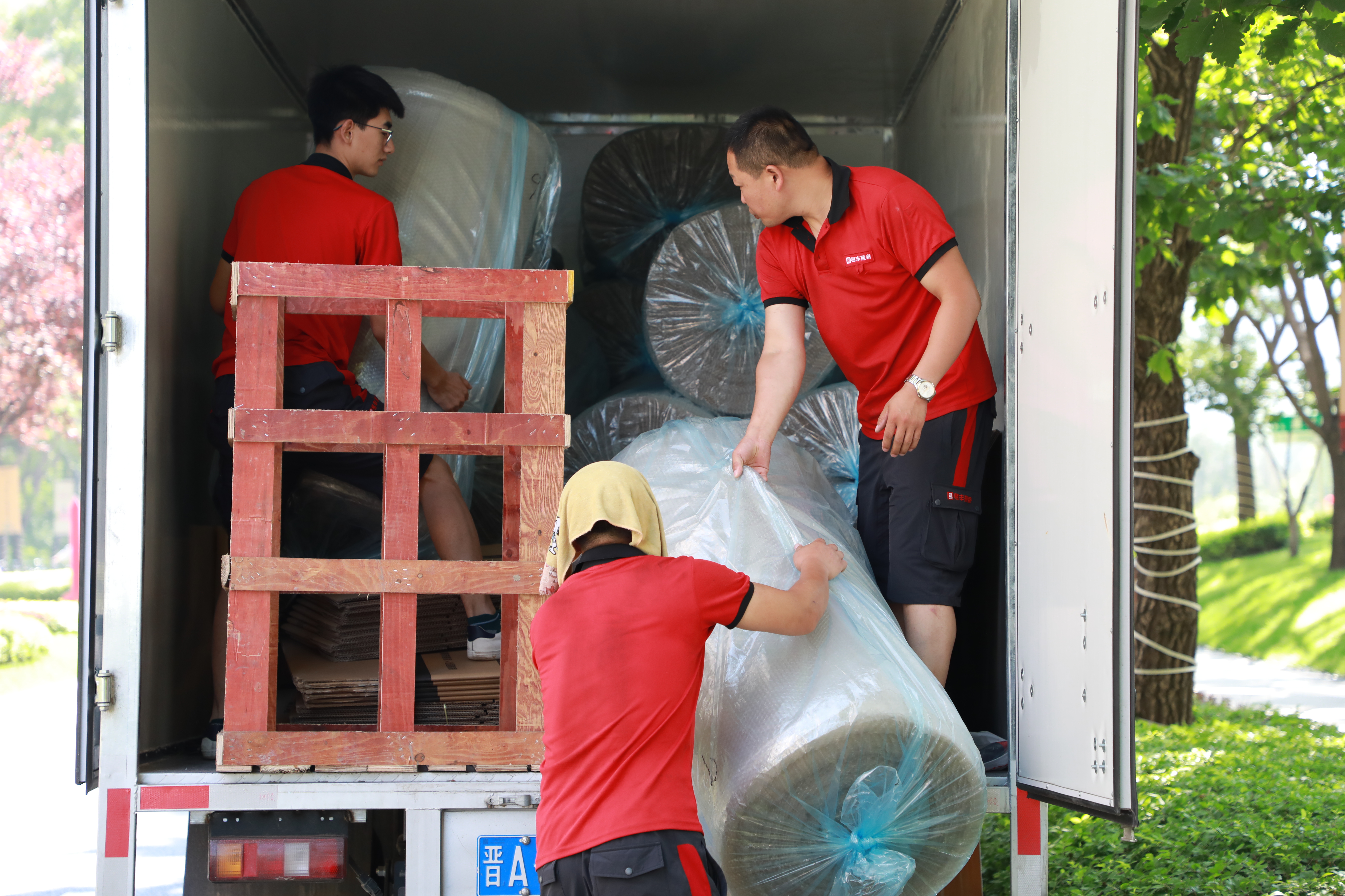 货运搬家公司搬家流程及费用,搬家是找搬家公司还是物流划算