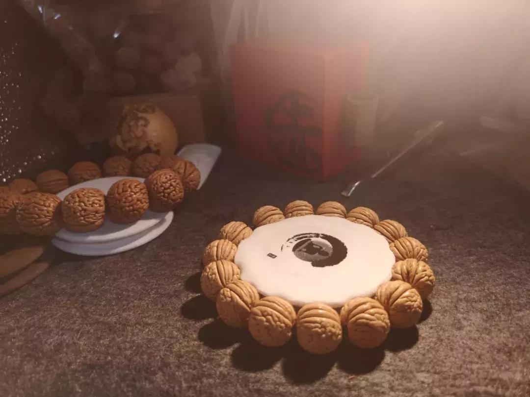 桃核光珠怎么挑选才是正确的,怎样挑选真正的桃核手串