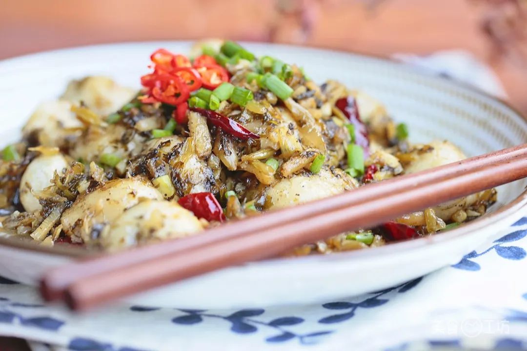 炒菜太咸怎么办,做菜咸了怎么办放糖还是加水