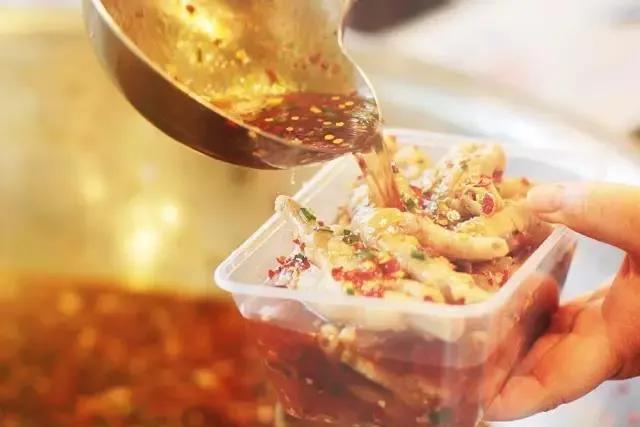 小龙虾味螺蛳粉,小龙虾味无骨鸡爪