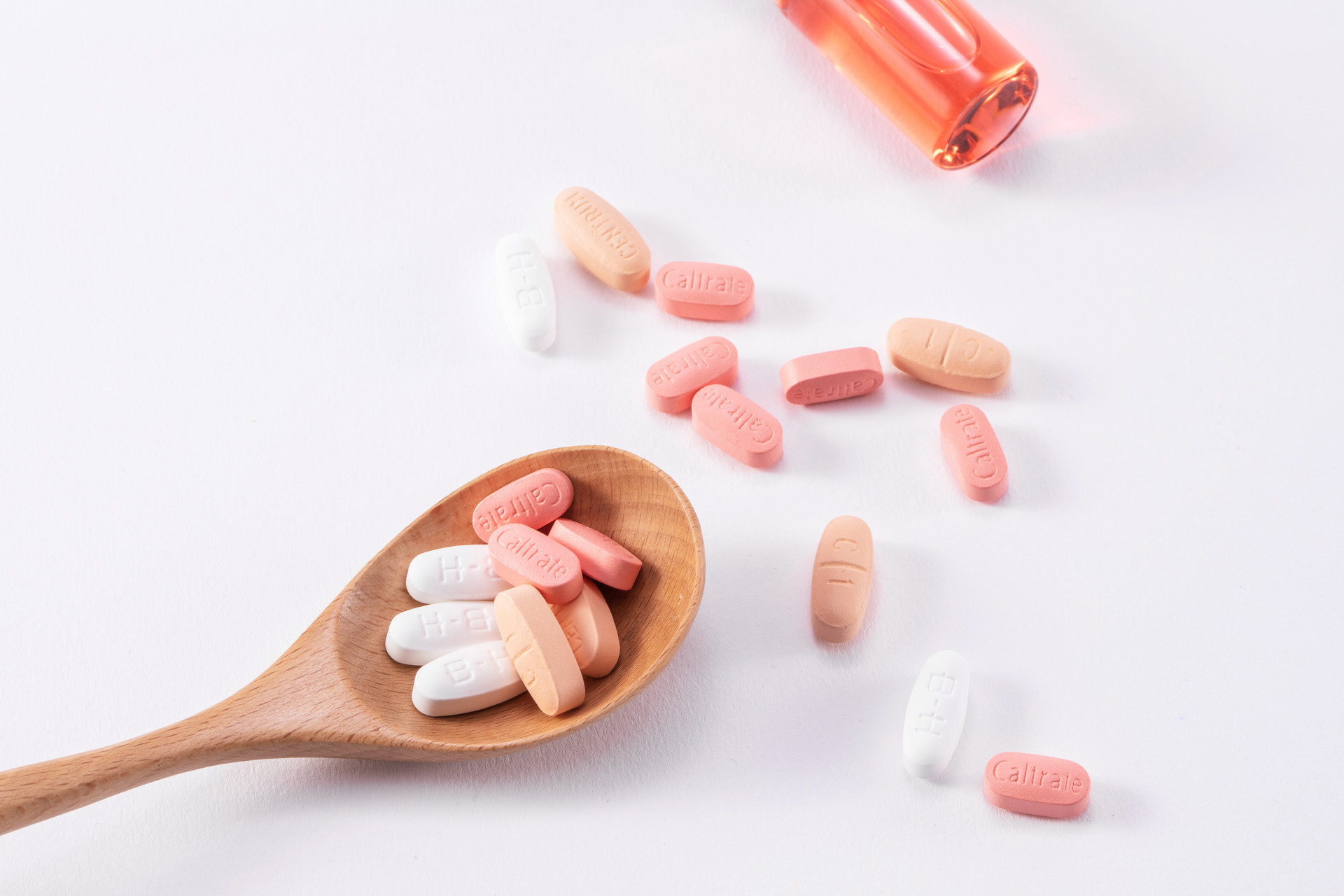 补钙过量会对骨骼有什么影响,宝妈过量补钙对宝宝有影响吗