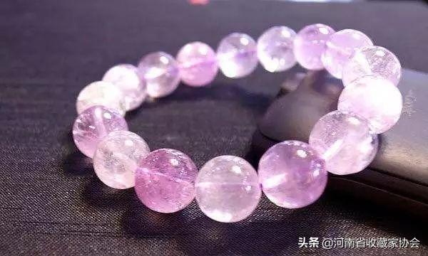 檀香木手串如何保养才能越来越亮,沉香手串如何保养这几点要牢记