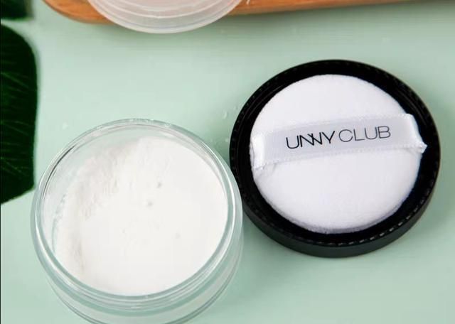 散粉是化妆前抹还是化妆后抹,散粉是化妆前用的吗