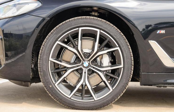 22款宝马530尊享真实落地价,聊车价