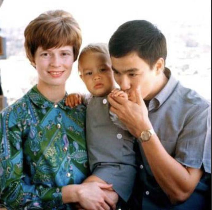 李小龙的死亡真相让人大吃一惊,李小龙死亡幕后的故事